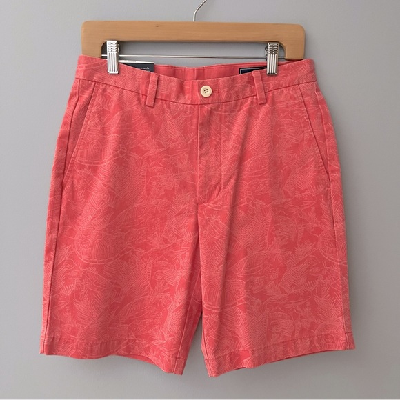 Vineyard Vines 9 Inch Breaker Shorts - Jetty Red Turtle Print - Picture 2 of 7